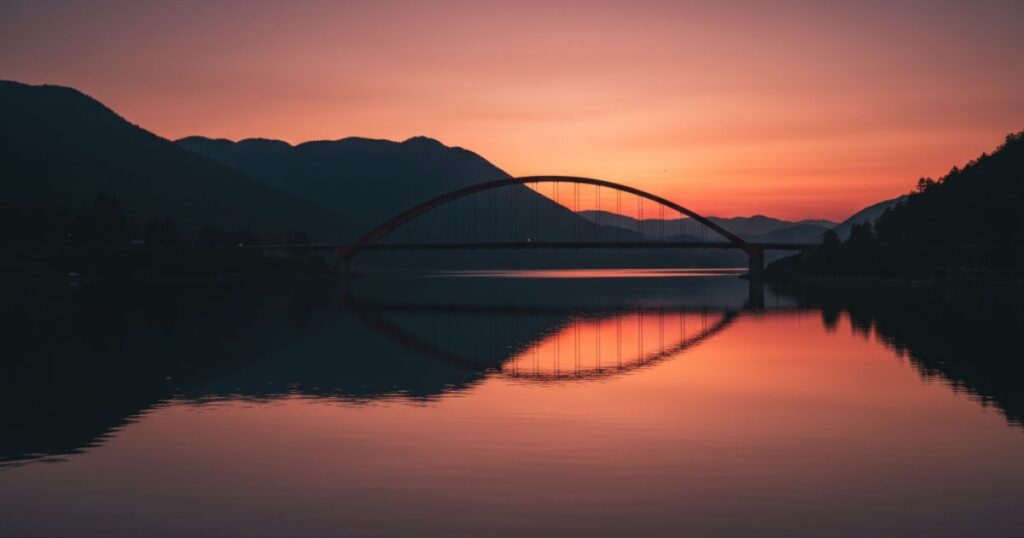 夕方の橋